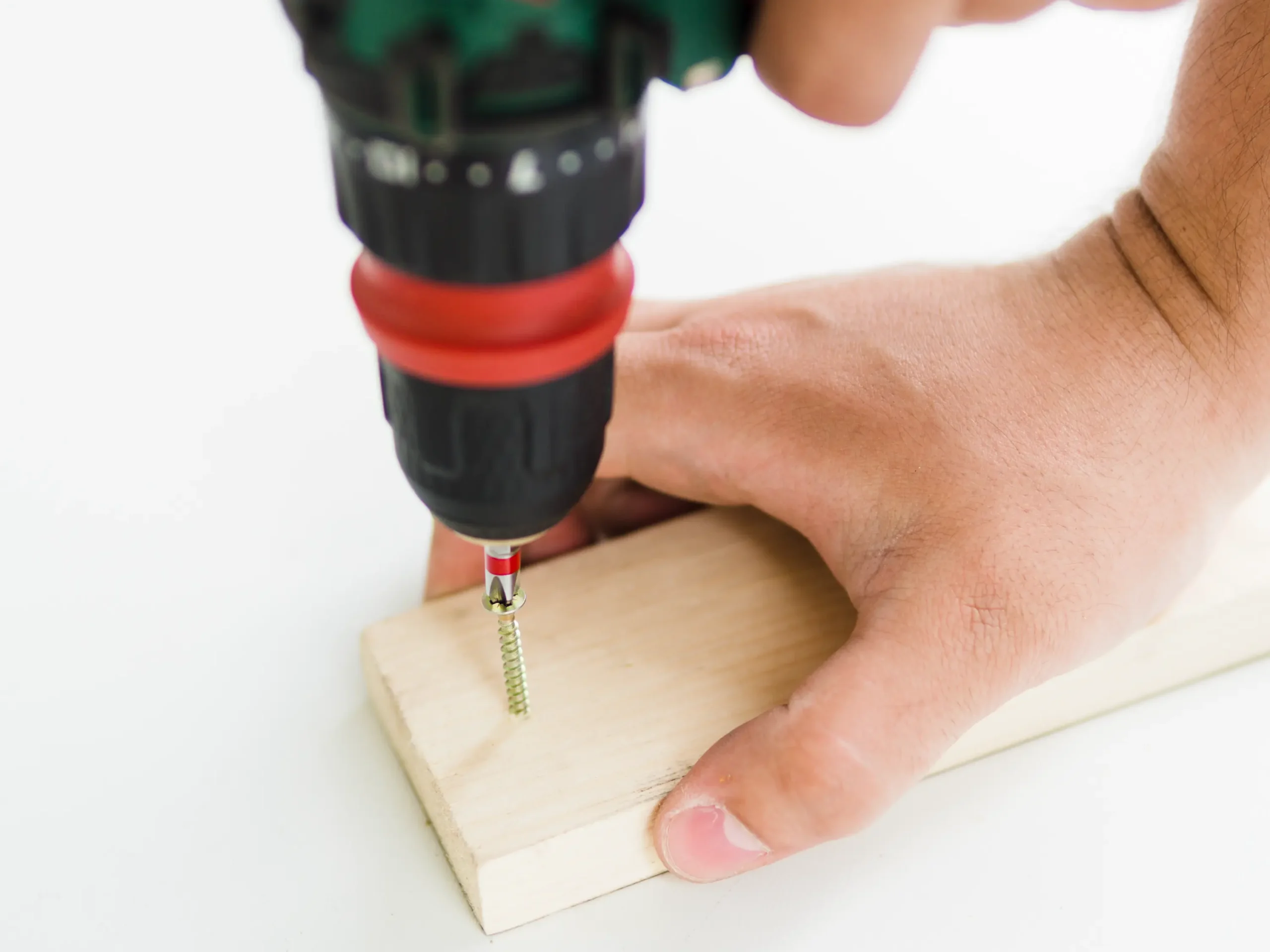 Self-Drilling Screws – Reliable Fastening Solution for Metal, Wood & More